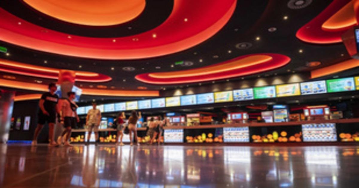 Drágul a mozi, az állatkert és a színház is