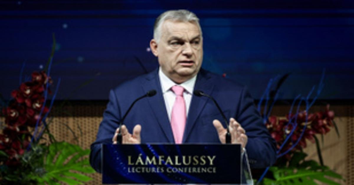 Orbán Viktor és Matolcsy György találkozója a gazdasági konferencián