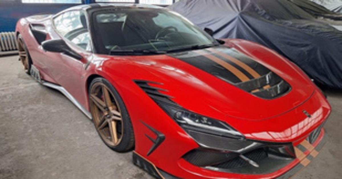 Lamborghini és Ferrari modellek kerülnek kalapács alá a NAV-nál