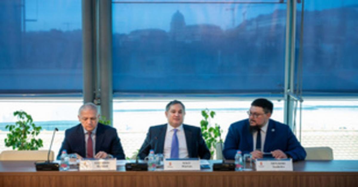 Nagy Márton az árlimit kiterjesztését javasolja a telekom szektorban