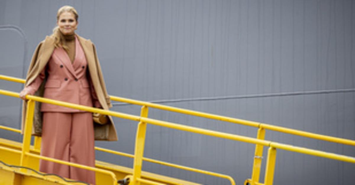 Katalin Amália holland hercegnő tulipánokat ajándékozott Madridban