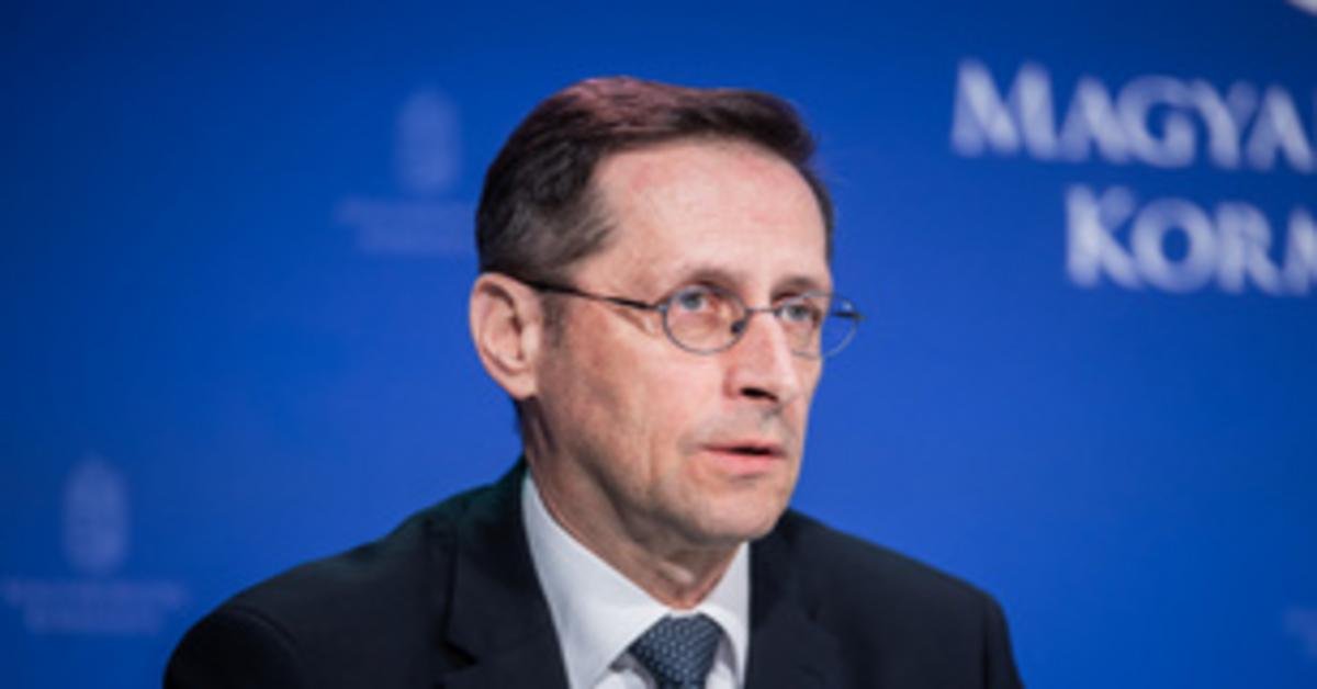 Varga Mihály az inflációs kockázatokról beszélt az MNB-ben