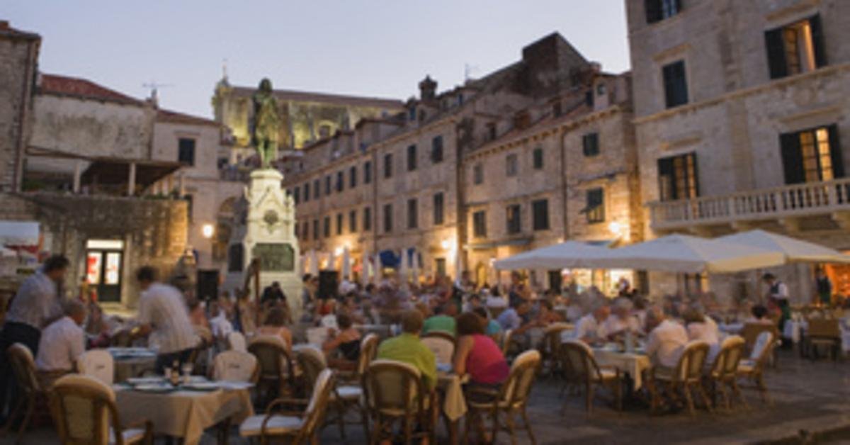 Készpénzfelvétel külföldön: tippek OTP ATM használatához