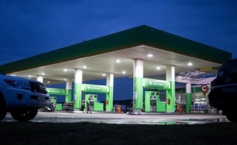 Oroszország leállítja az üzemanyag exportját: ellátási zavarok várhatóak