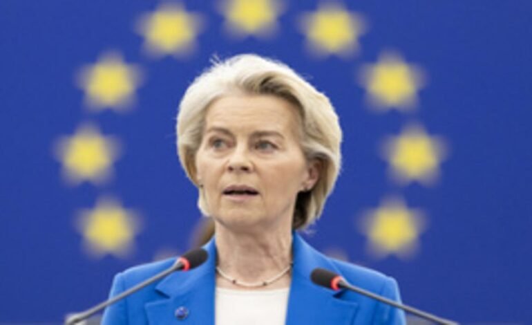 Bizalmatlansági indítvány szavazása Ursula von der Leyen ellen