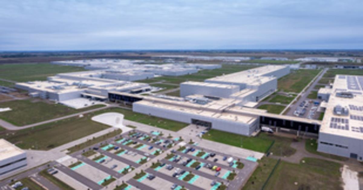 Tűz ütött ki a debreceni BMW gyárban